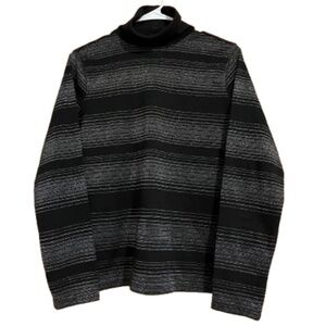 Studio Works Women’s Black and Metallic Silver Turtleneck Sweater Sz-PS